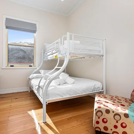 Restful And Cosy 4 Bed Home Minutes From The Beach Sandgate Exterior photo
