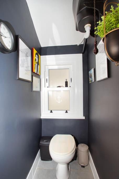 Apartment Restful And Cosy 4 Bed Minutes From The *